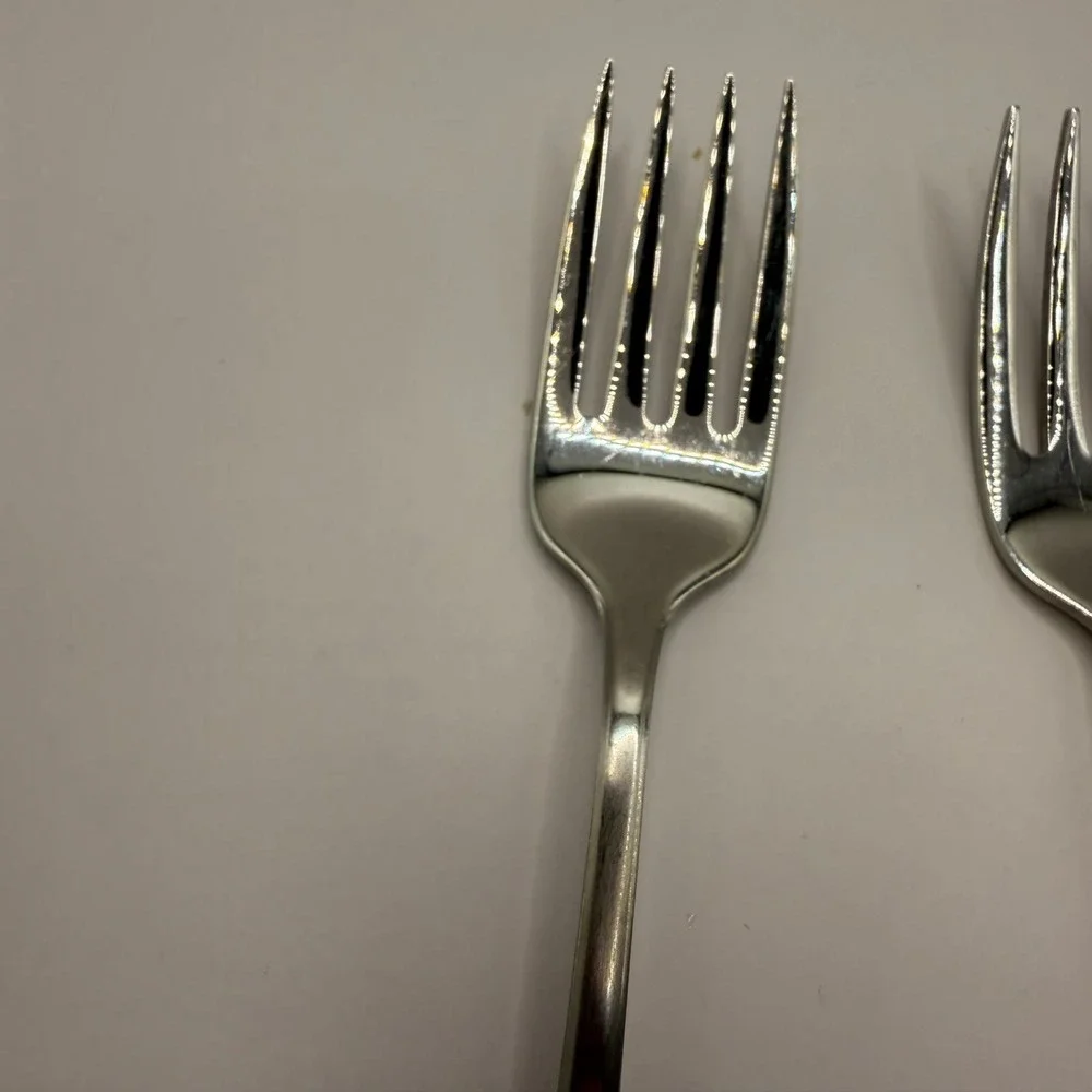 Oneida SSS Stainless Steel Salad Forks Set of 3 Fiddleback Flat Handle 6.25in
